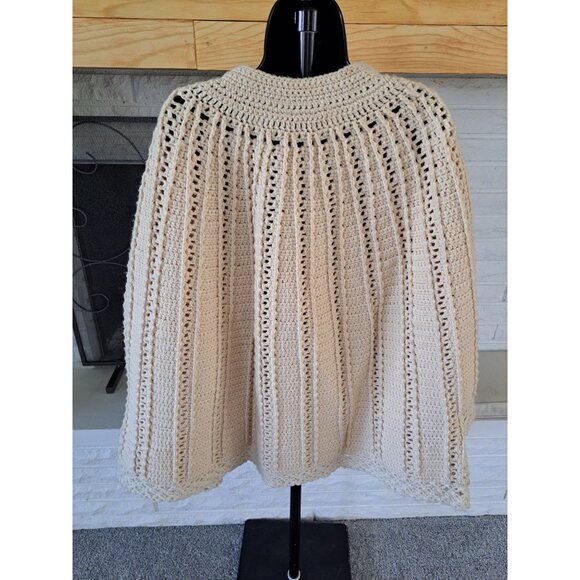 Handmade Cream Crochet Cape With Button Closure Beautiful Cottagecore RARE OS - Picture 5 of 6